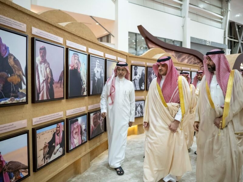 Saudi Interior Minister Visits Saudi Falcons and Hunting Exhibition 2026