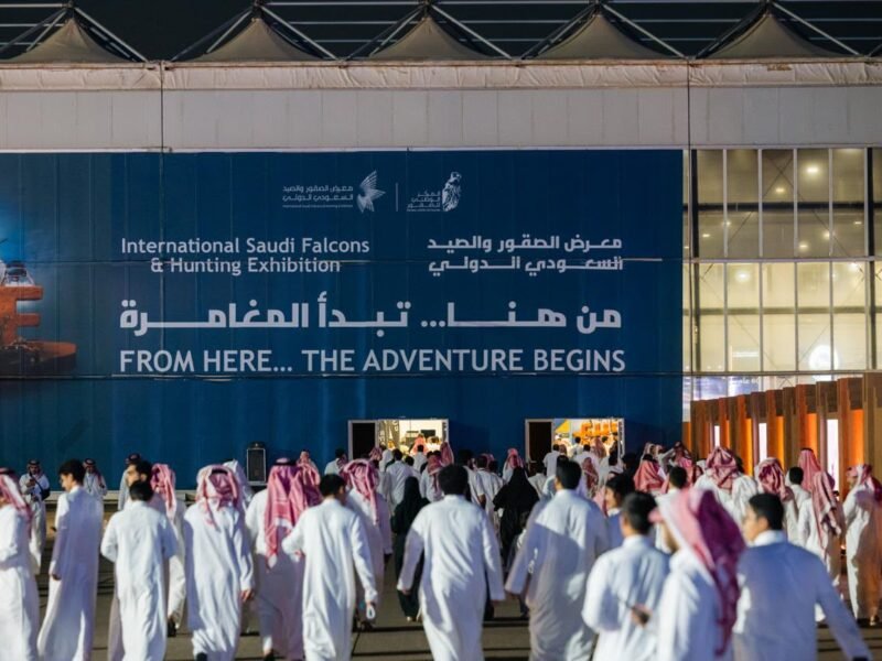 Saudi Falcons and Hunting Exhibition Draws Crowds on Opening Day