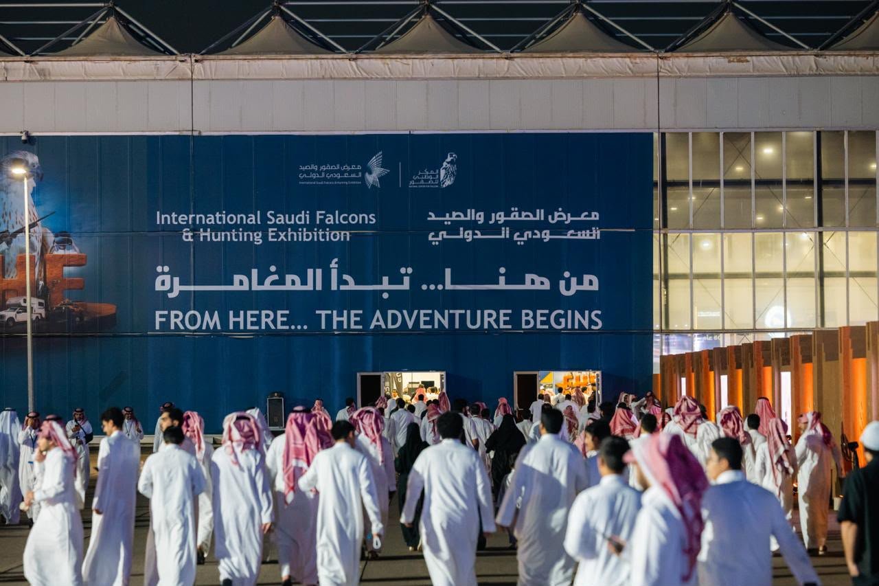 Saudi Falcons and Hunting Exhibition Draws Crowds on Opening Day